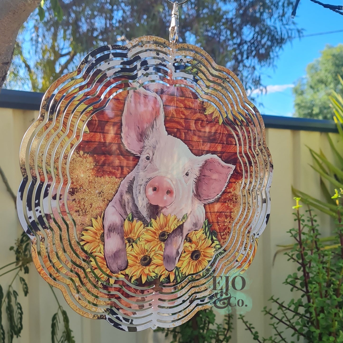 Pretty Pig Wind Spinner